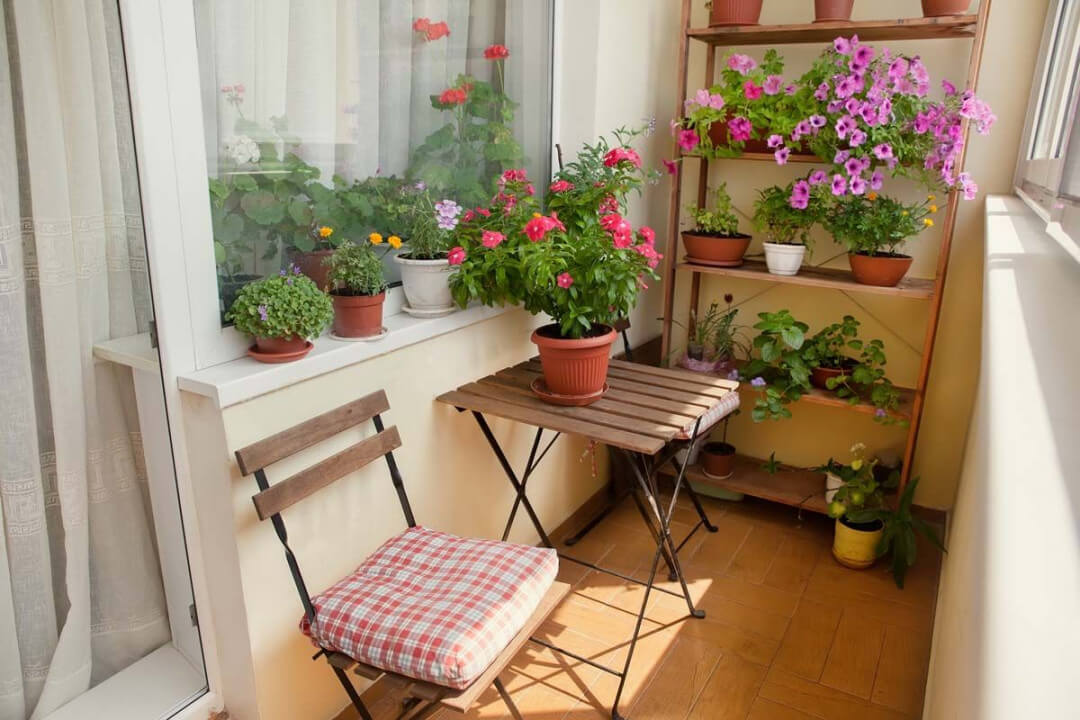 A Tiny Apartment Balcony Makeover 40 Easy Steps
