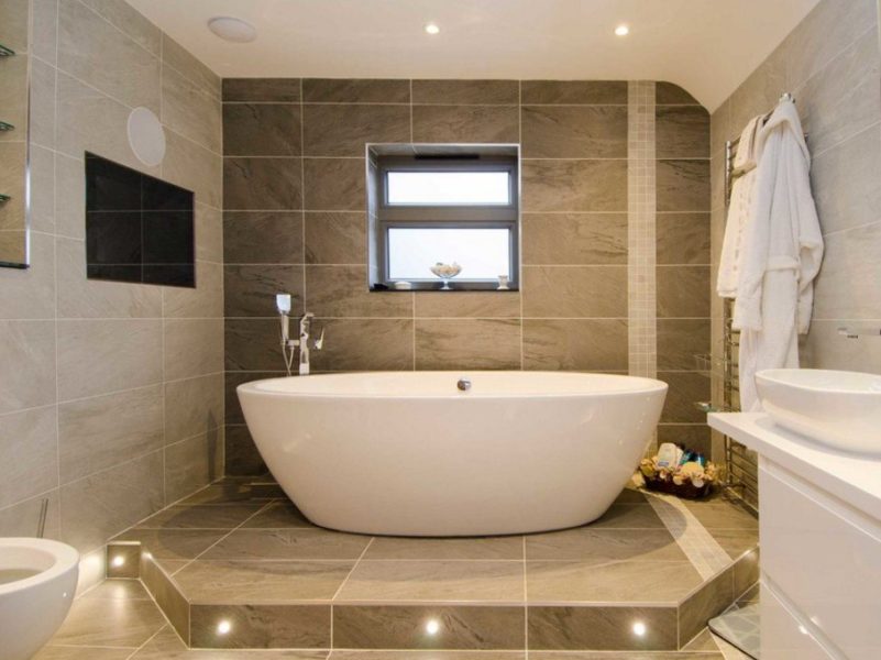 What is the difference between ceramic and porcelain