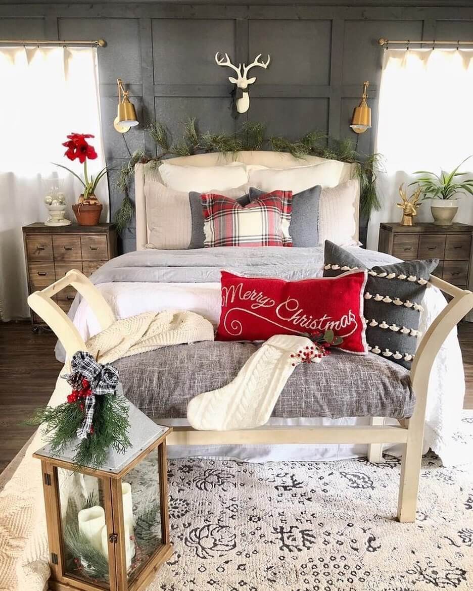 Brilliant Classic Christmas Decor to Make Your Holidays Merry & Bright
