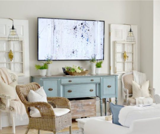 Gorgeous modern farmhouse summer style