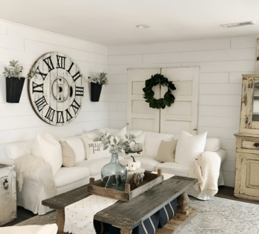 Gorgeous Contemporary Farmhouse Fall Home: Perfect Seasonal Retreat