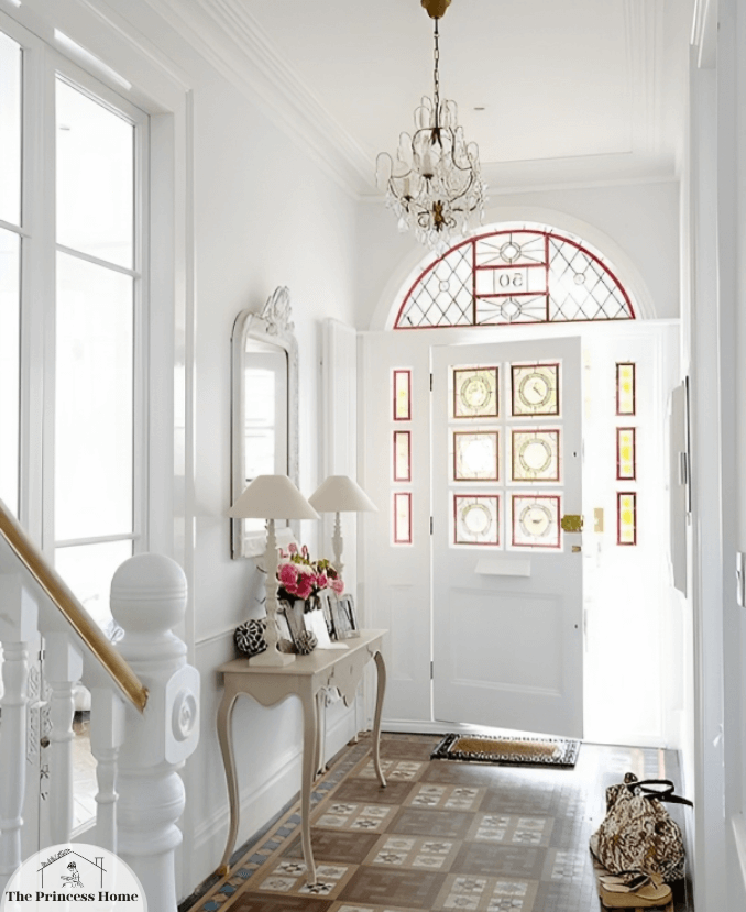 Color Palette and Décor: