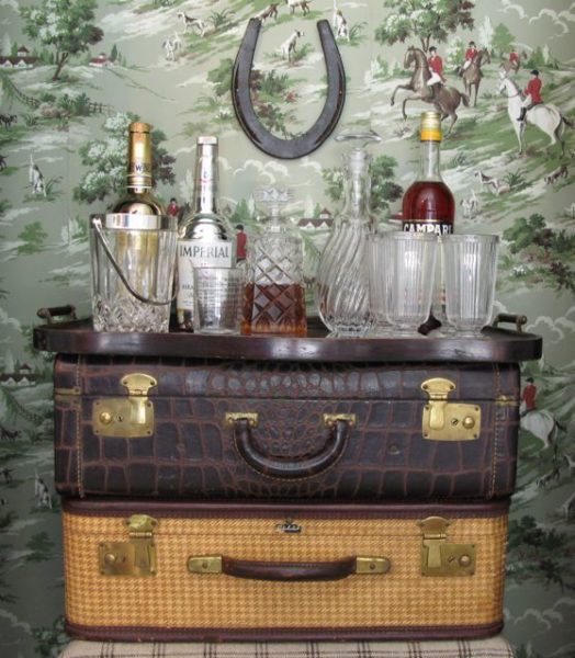 Creative10 Ways To Embellish Vintage Suitcases