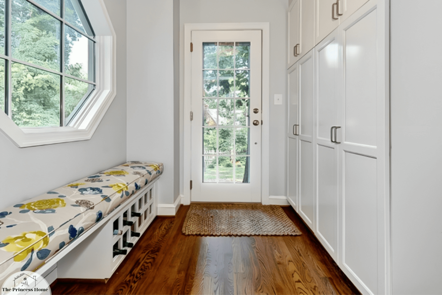 29.Dual-Purpose Furniture: