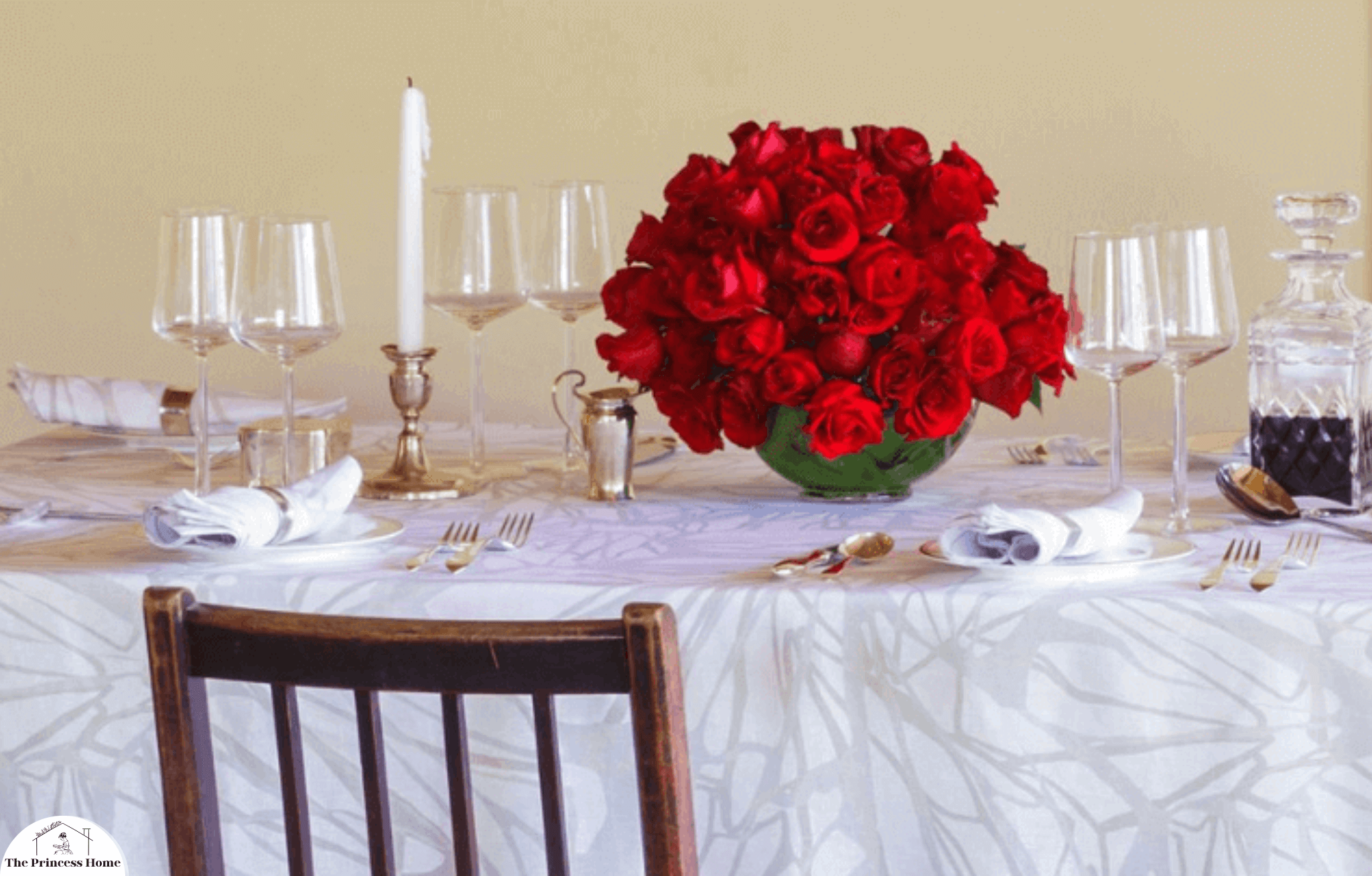 1.Crisp White Tablecloth:
