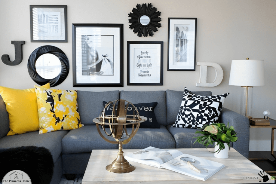 24.Family Art Gallery