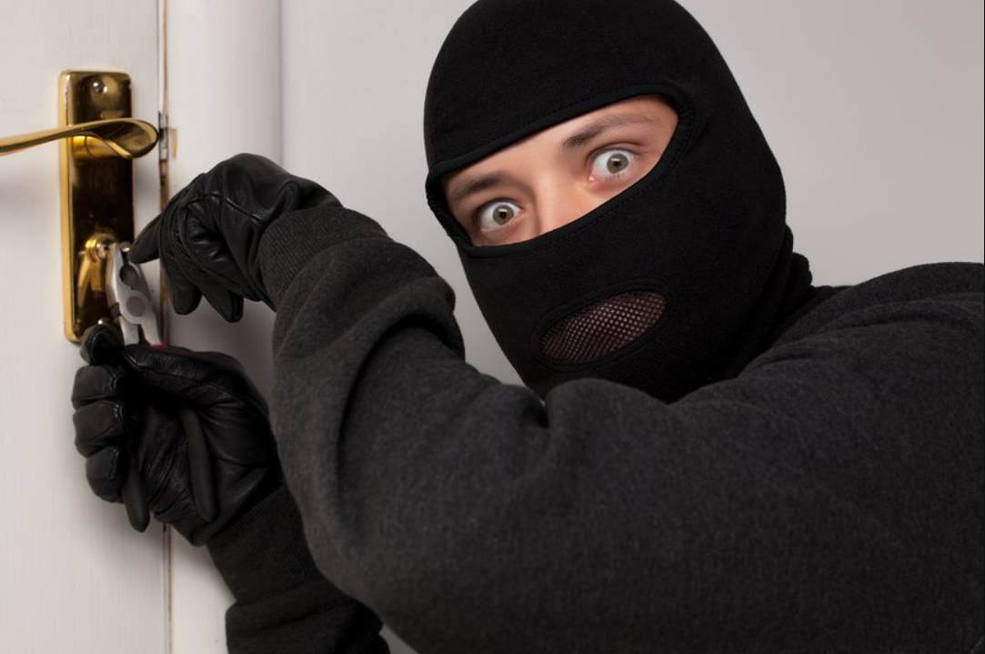 Essential 25 Tips to Protect Your Home from Burglary