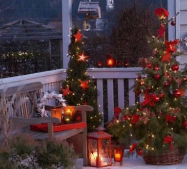 The Christmas Balcony Decor Trend: Elevate Your Festive Spirit