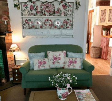 Cozy Cottage Farmhouse Decor: Bringing Rustic Charm Home