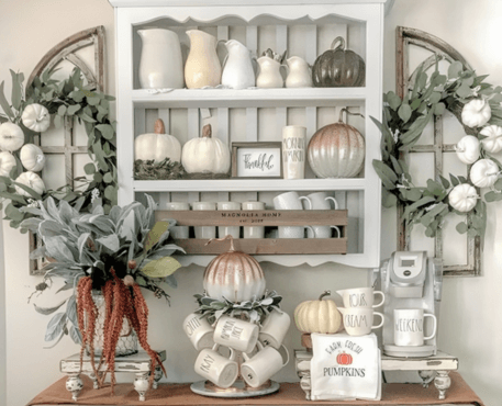 Brilliant Tour: Fall into Elegant Country Cottage Decor