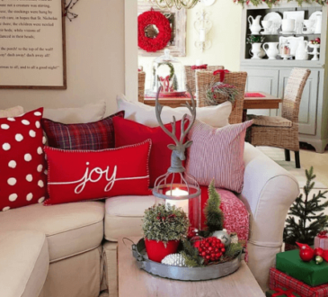 Christmas Coffee Table Decor Ideas That Won't Break the Bank