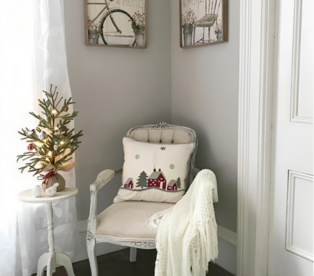 Farmhouse Christmas decor Creating Warmth & Charm