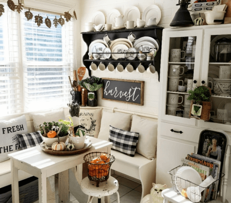 Embrace the Charm of Fall Vintage Farmhouse Decor