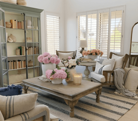 Country Home Filled With Fresh Florals: A Blossoming Paradise