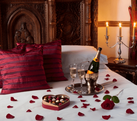 27 Decor Valentine's Day Bedroom Ideas: Create a Romantic Oasis