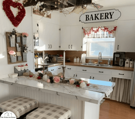 Amazing Vintage Valentine Decorations Ideas to Set the Mood